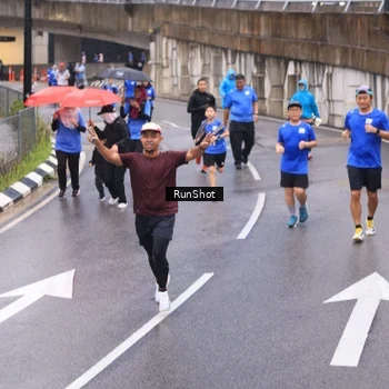 Runner Photo 7938269