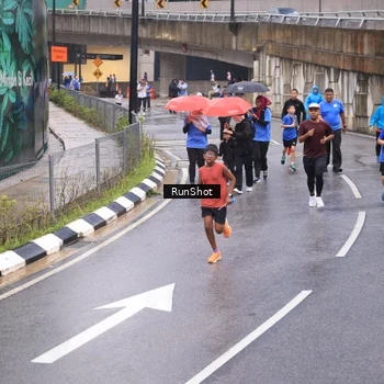Runner Photo 7938273