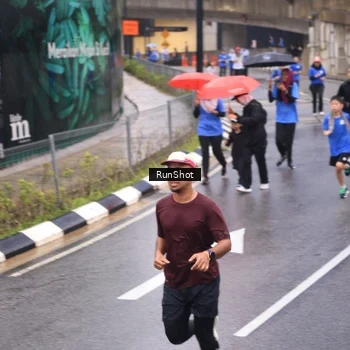 Runner Photo 7938278