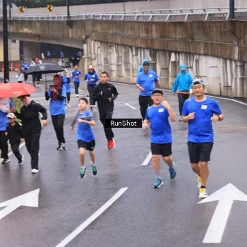 Runner Photo 7938283