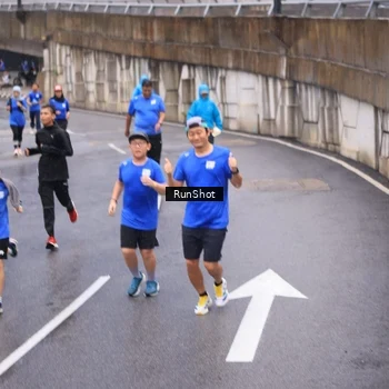 Runner Photo 7938289
