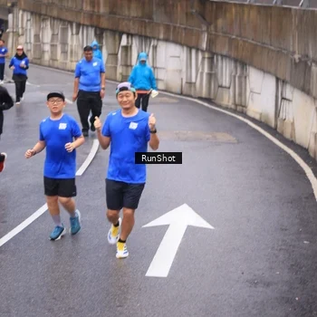 Runner Photo 7938292