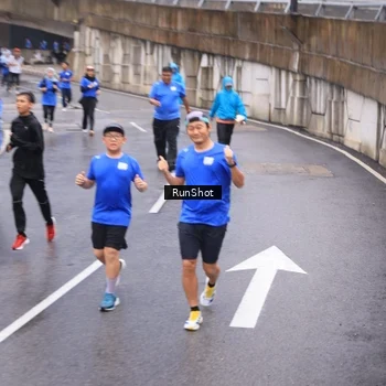 Runner Photo 7938295