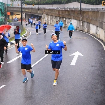 Runner Photo 7938306