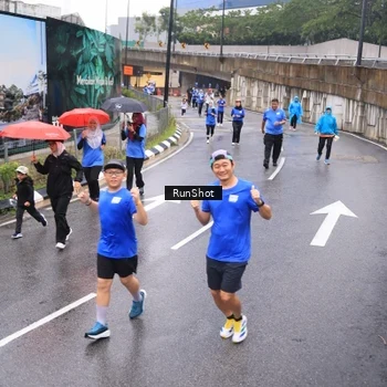 Runner Photo 7938311