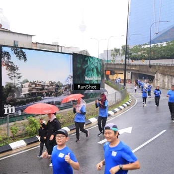 Runner Photo 7938319