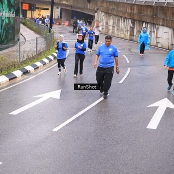 Runner Photo 7938335