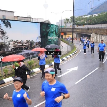 Runner Photo 7938338