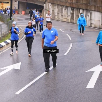 Runner Photo 7938342