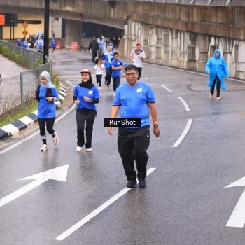 Runner Photo 7938344