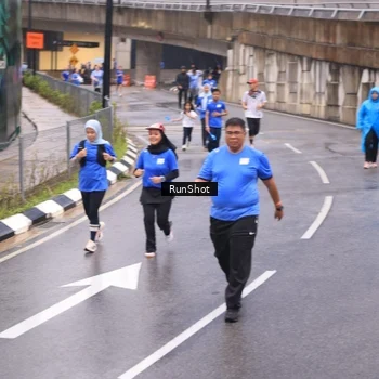 Runner Photo 7938346