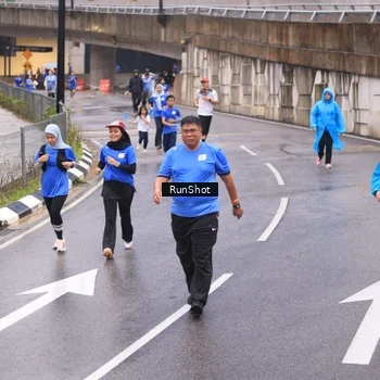 Runner Photo 7938347