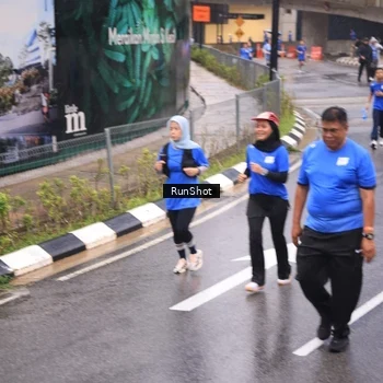 Runner Photo 7938365