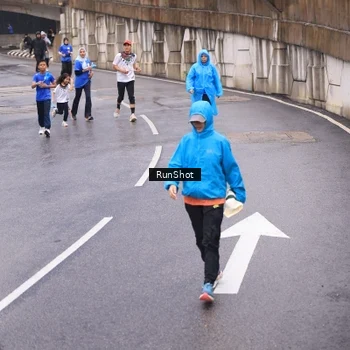 Runner Photo 7938368