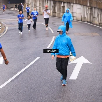 Runner Photo 7938369