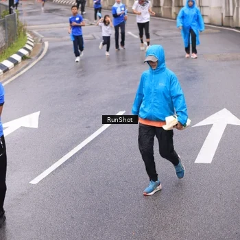 Runner Photo 7938373