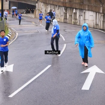Runner Photo 7938413