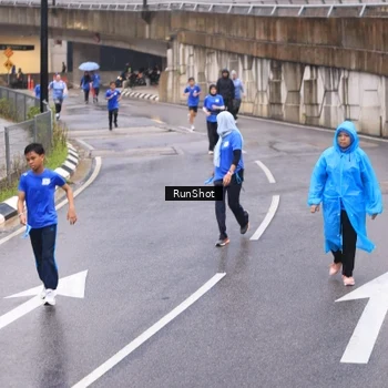 Runner Photo 7938417