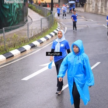 Runner Photo 7938420