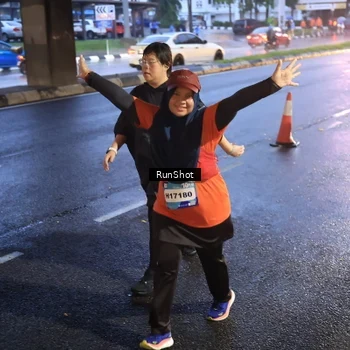 Runner Photo 7938441
