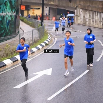 Runner Photo 7938457