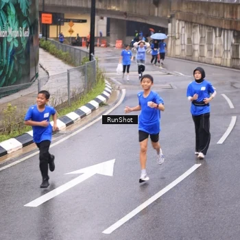 Runner Photo 7938459