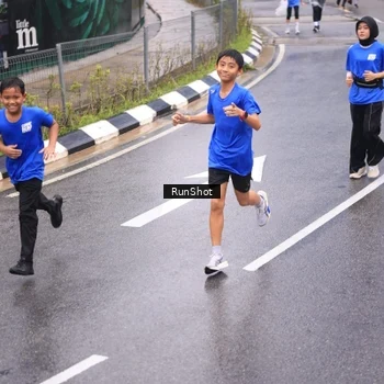 Runner Photo 7938465