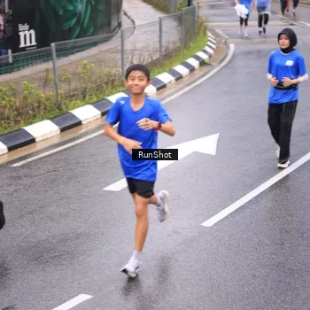 Runner Photo 7938472