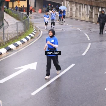 Runner Photo 7938473
