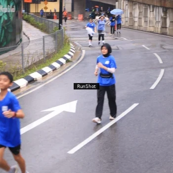 Runner Photo 7938475
