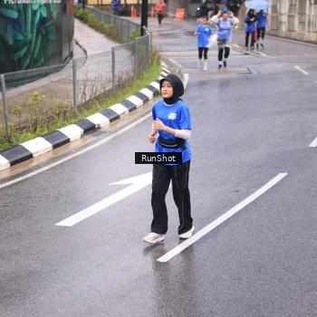 Runner Photo 7938484