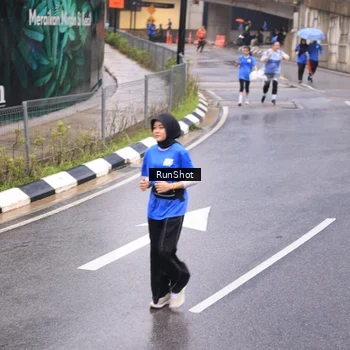 Runner Photo 7938489