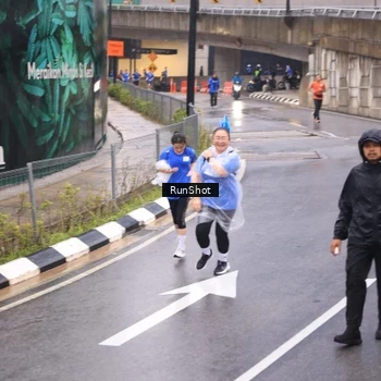 Runner Photo 7938514