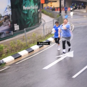 Runner Photo 7938515