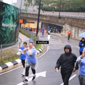 Runner Photo 7938520