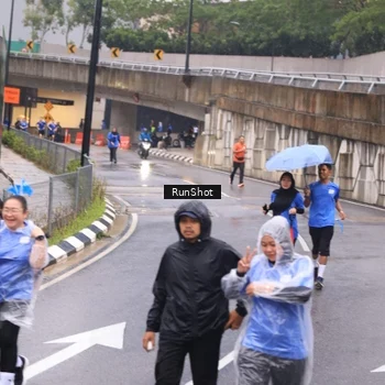 Runner Photo 7938524