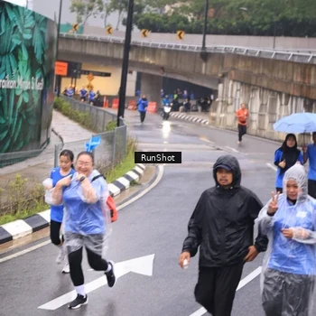 Runner Photo 7938525