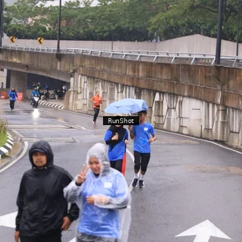 Runner Photo 7938531