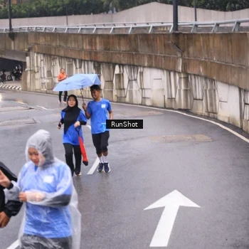 Runner Photo 7938532