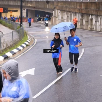 Runner Photo 7938538