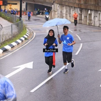 Runner Photo 7938542
