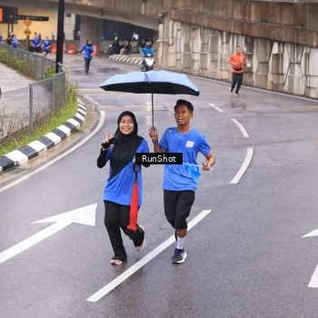 Runner Photo 7938544