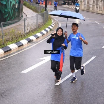 Runner Photo 7938552