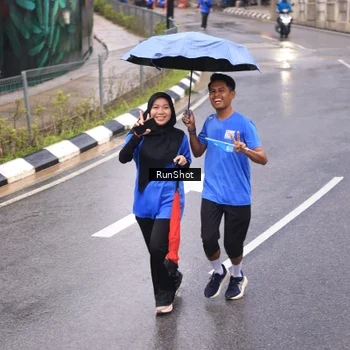 Runner Photo 7938556