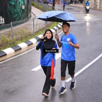 Runner Photo 7938559