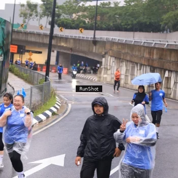 Runner Photo 7938560
