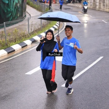 Runner Photo 7938561
