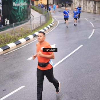 Runner Photo 7938568
