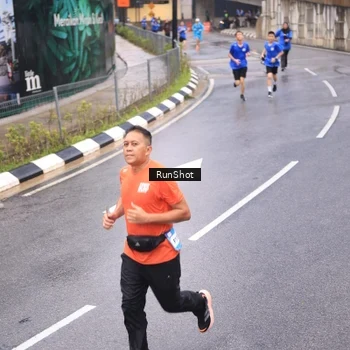 Runner Photo 7938569