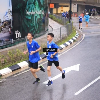 Runner Photo 7938577